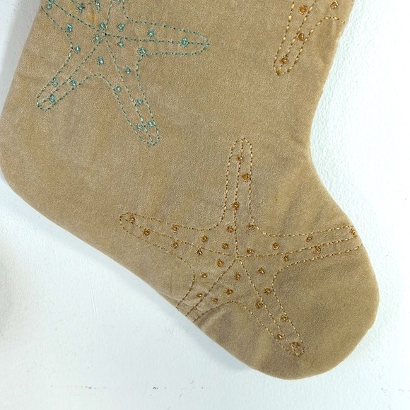 St. Nicholas NWT Set of 2 Costal Beach 21” Starfish Embellished Xmas Stockings - Picture 4 of 16